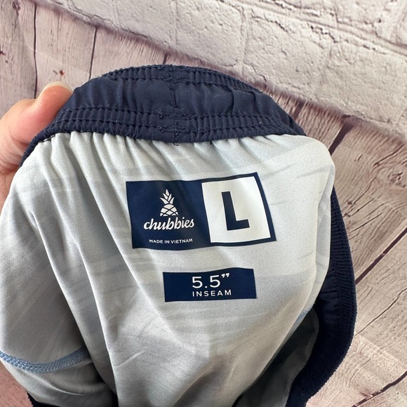 CHUBBIES Navy Blue Frostbites 5.5" Training Shorts Men's L - Picture 8 of 9